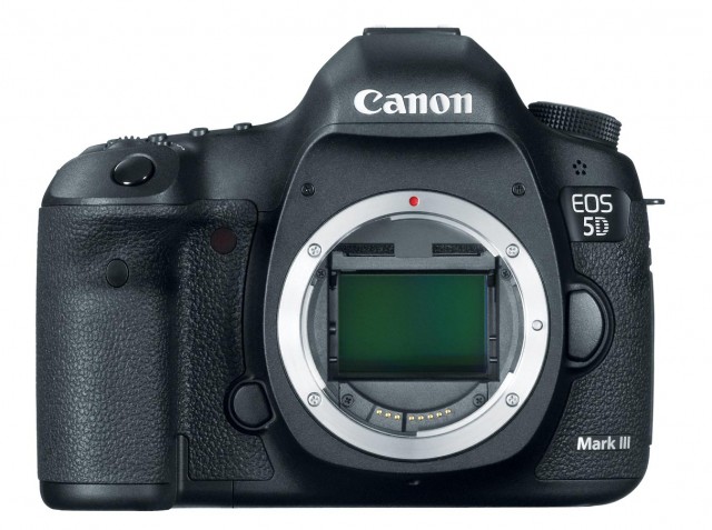 Canon 5D MarkⅡ Amazon.com : Canon EOS 5D Mark II Full Frame DSLR Camera