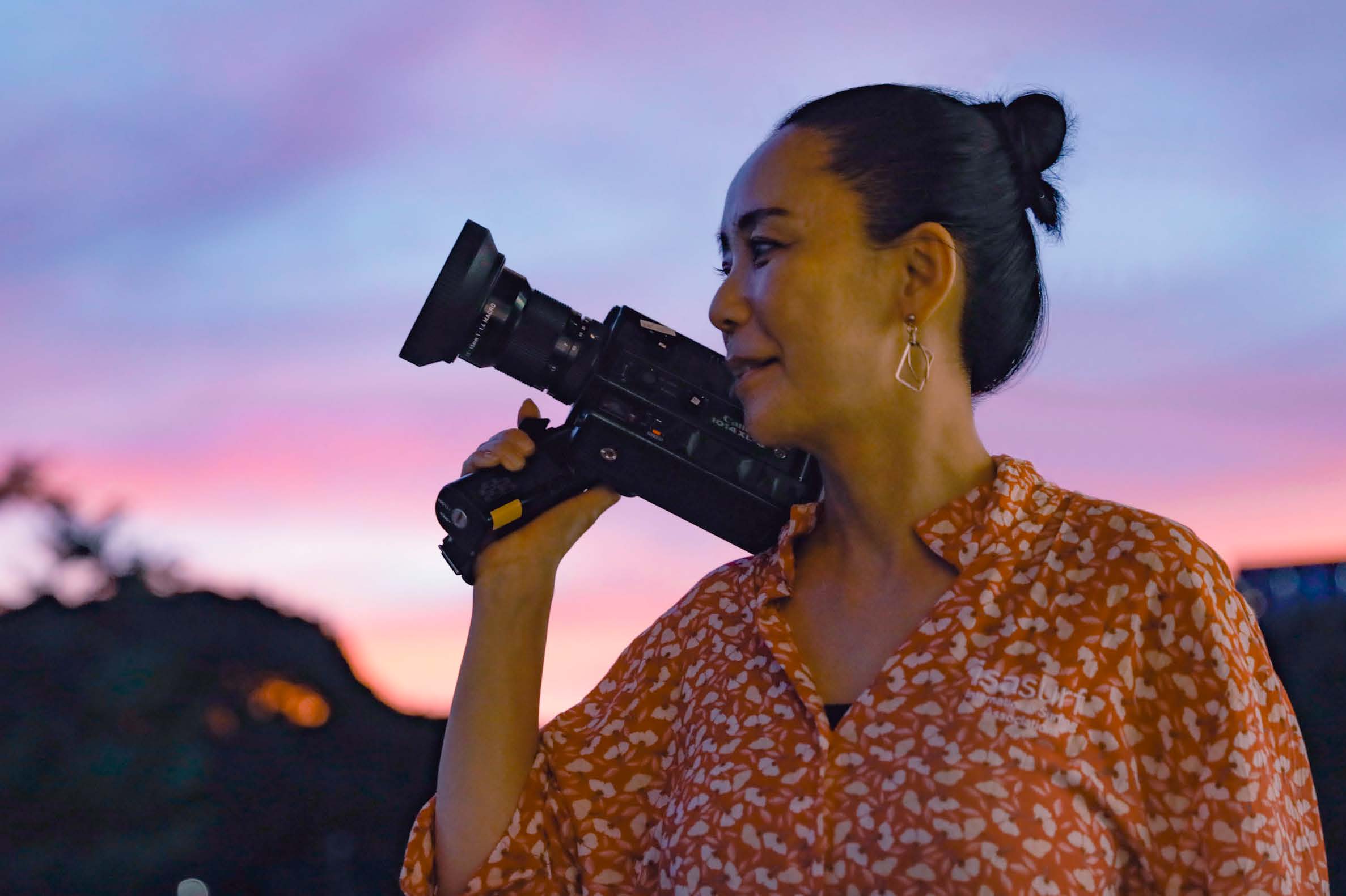 Naomi Kawase with her 8mm camera. ©2022 International Olympic Committee. All Rights Reserved.